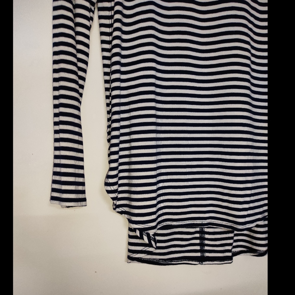 Stripe Apple Cut Top - Picture 6 of 11